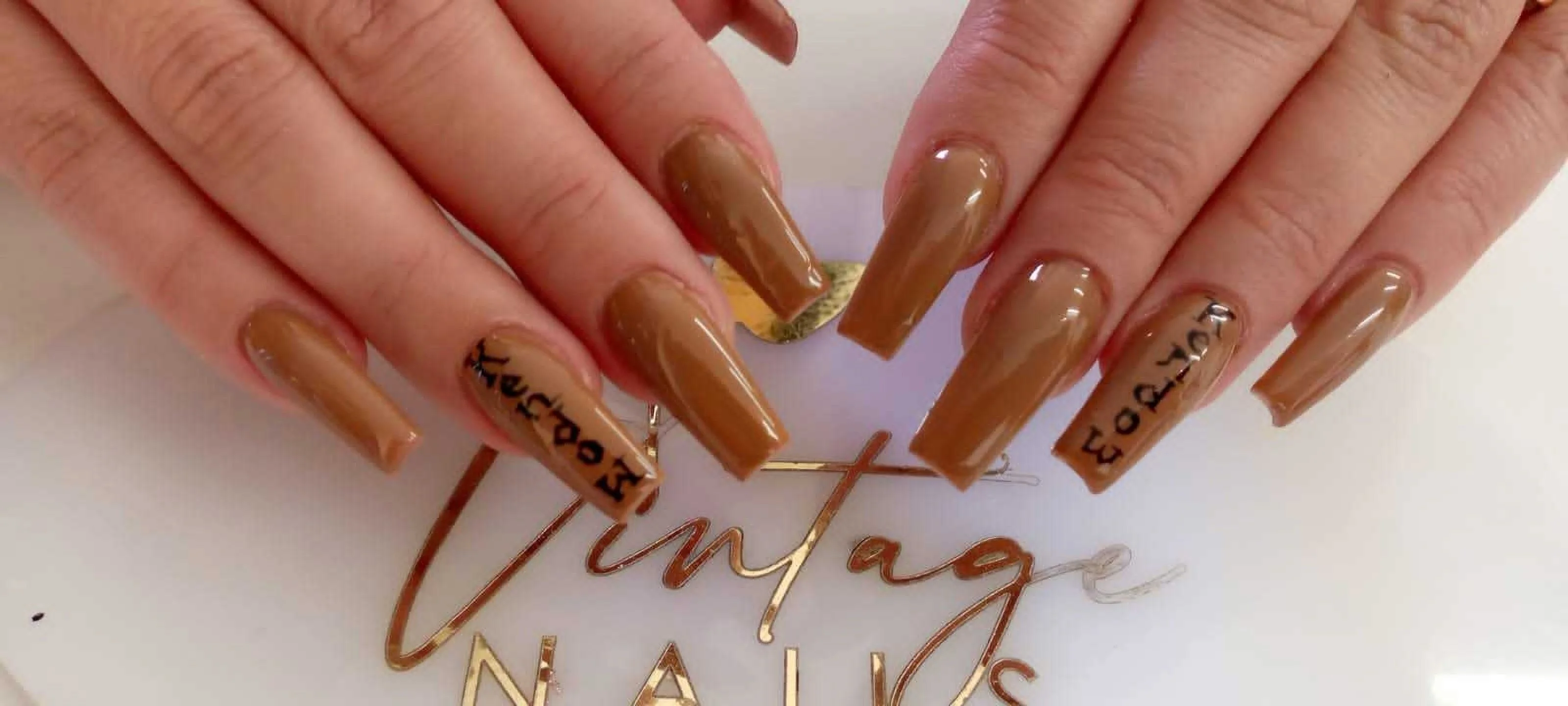 Centro Estético-vintage-nails-beauty-studio-bar-11938