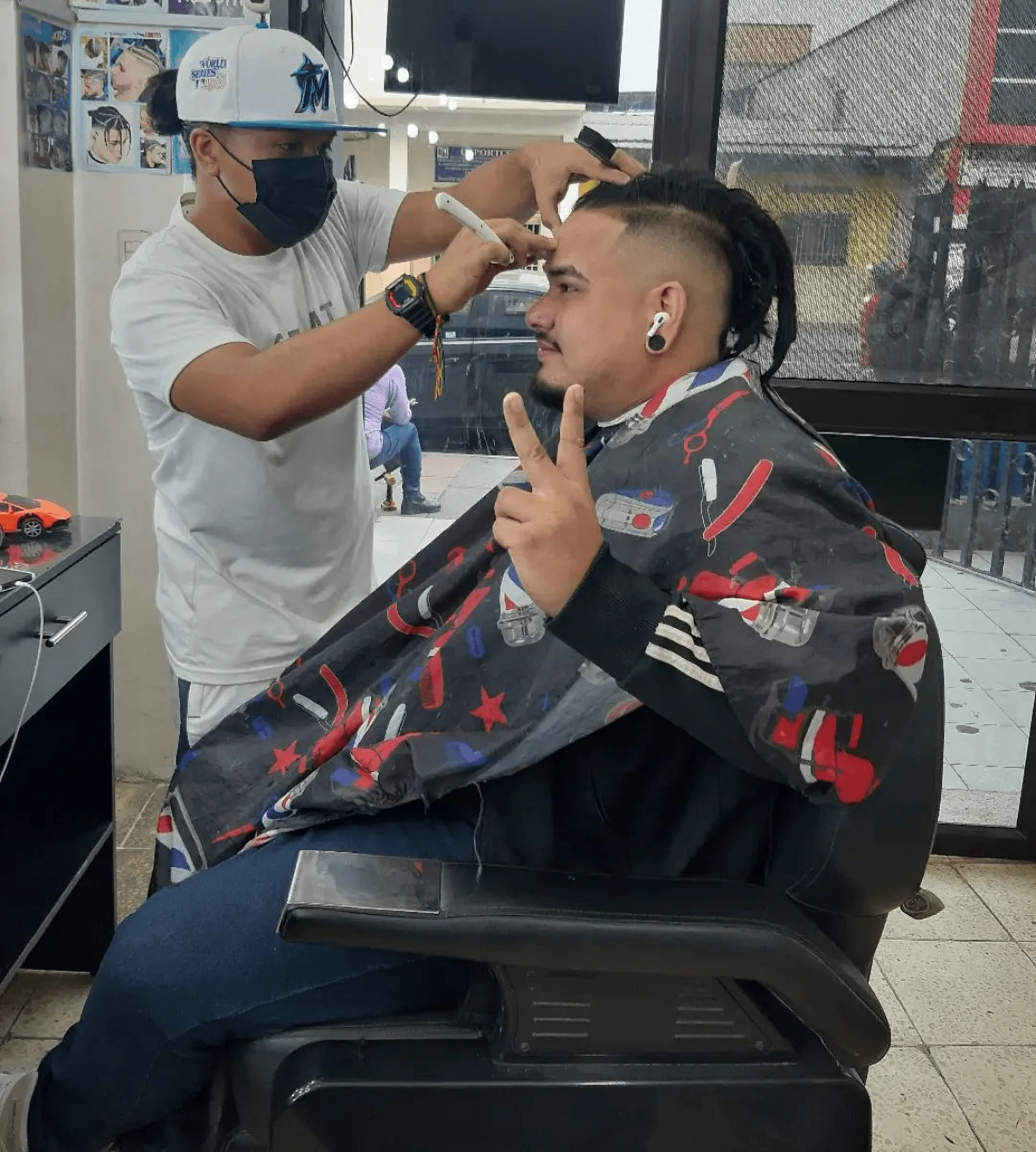 Barbería-chilling-barber-house-12801