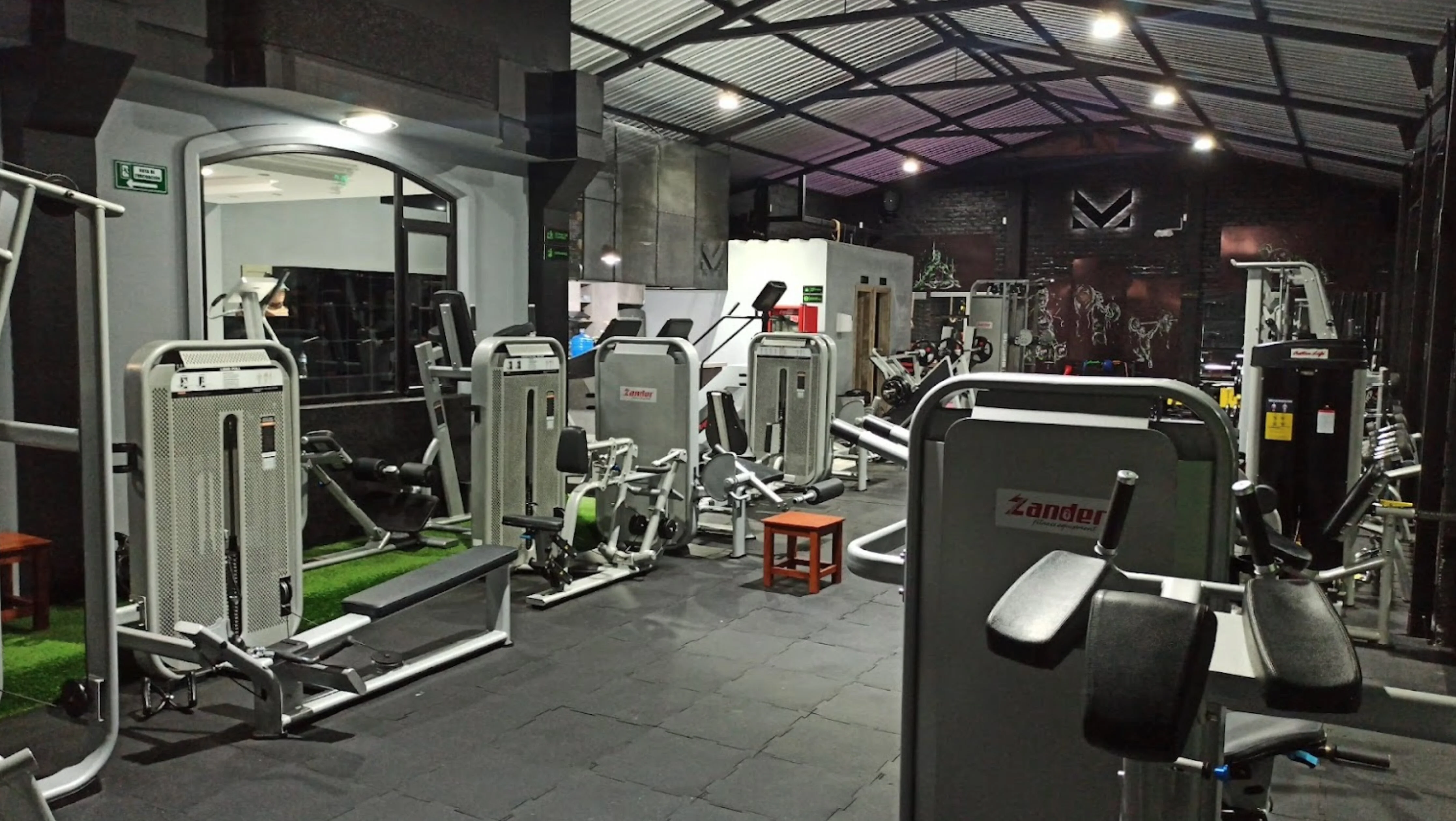 Gimnasio-matrix-training-center-13208