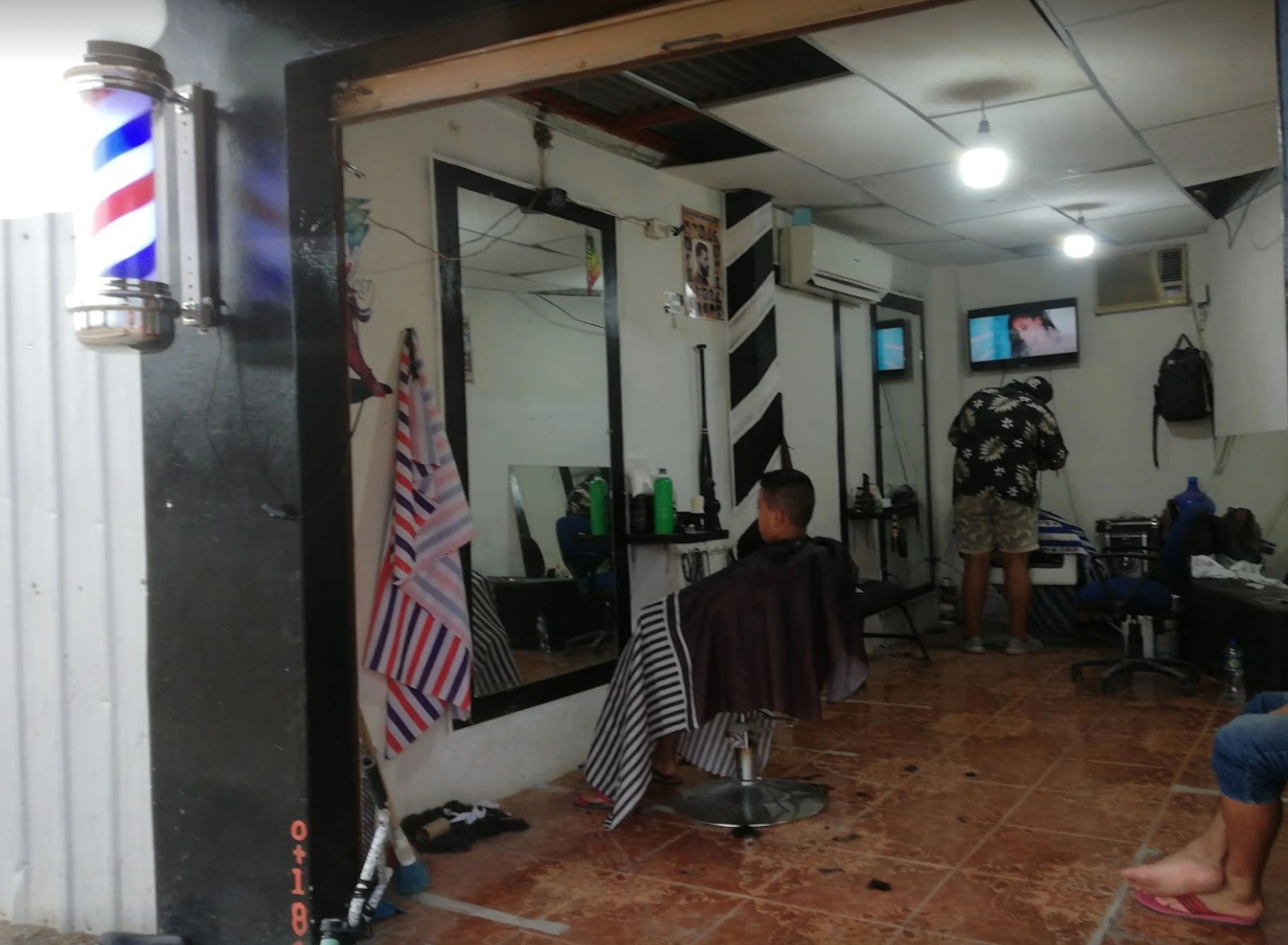 Barbería-pipe-barbe-shop-13212