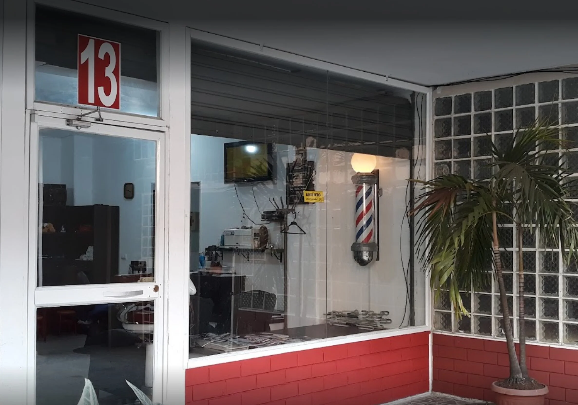 Barbería-urdesa-barber-shop-center-13276