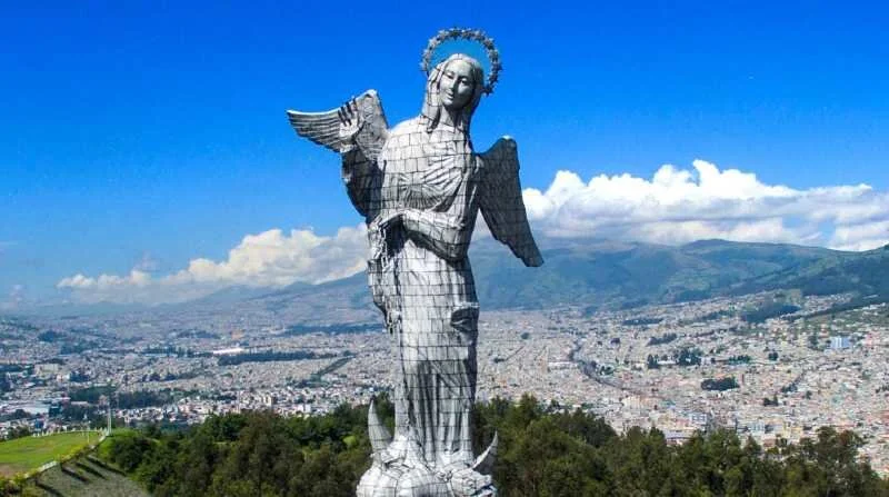 Lugares Turisticos-virgen-del-panecillo-20671