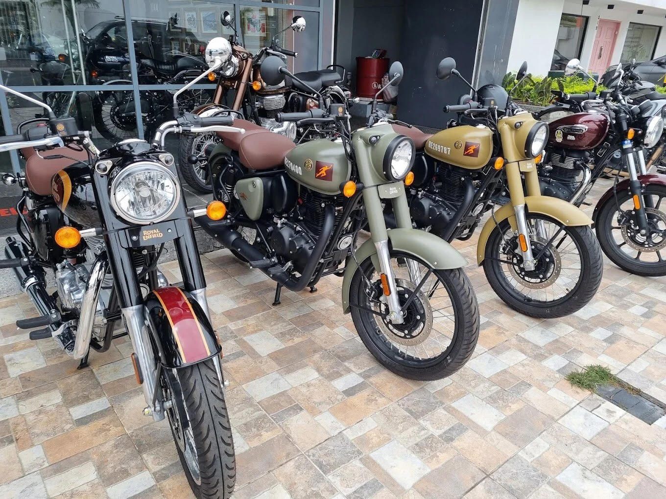 Concesionarios-royal-enfield-guayaquil-21061