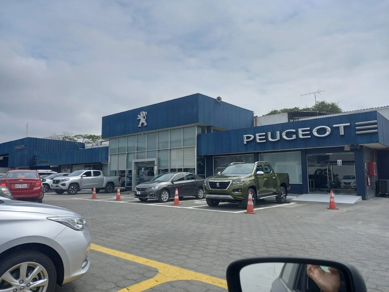 Concesionarios-peugeot-av-juan-tanca-marengo-21413