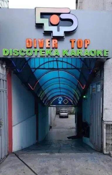Diver Top-5977