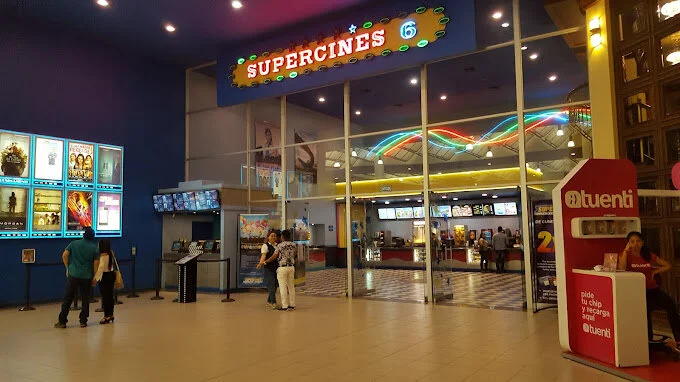 Cine-supercines-centenario-plaza-manta-22283