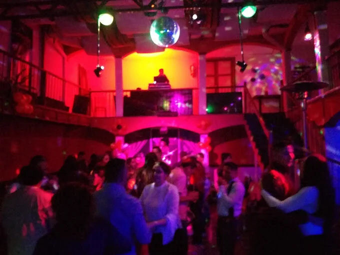Discotecas-noa-noa-bar-karaoke-discotec-alternativo-cuenca-ecuador-22741