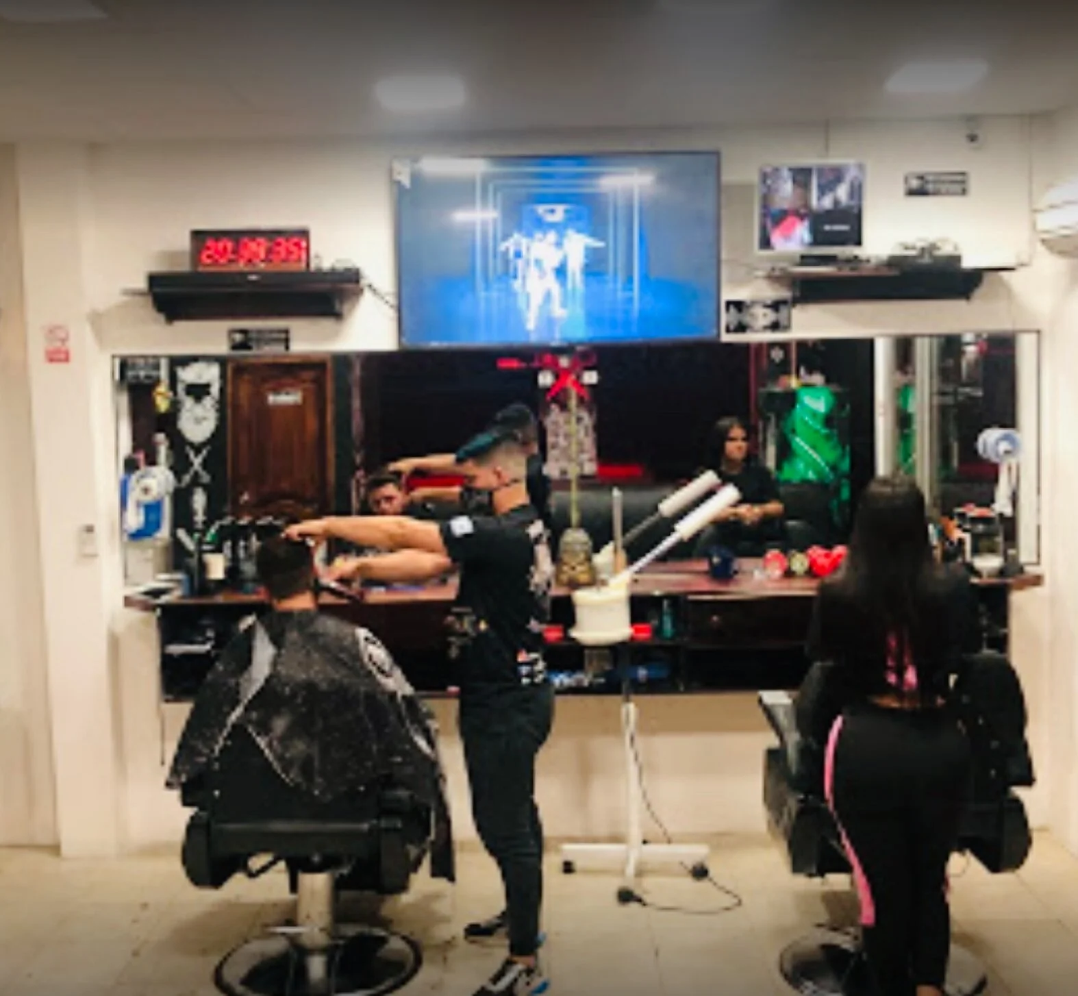 Centro Estético-barber-shop-the-elegance-8216