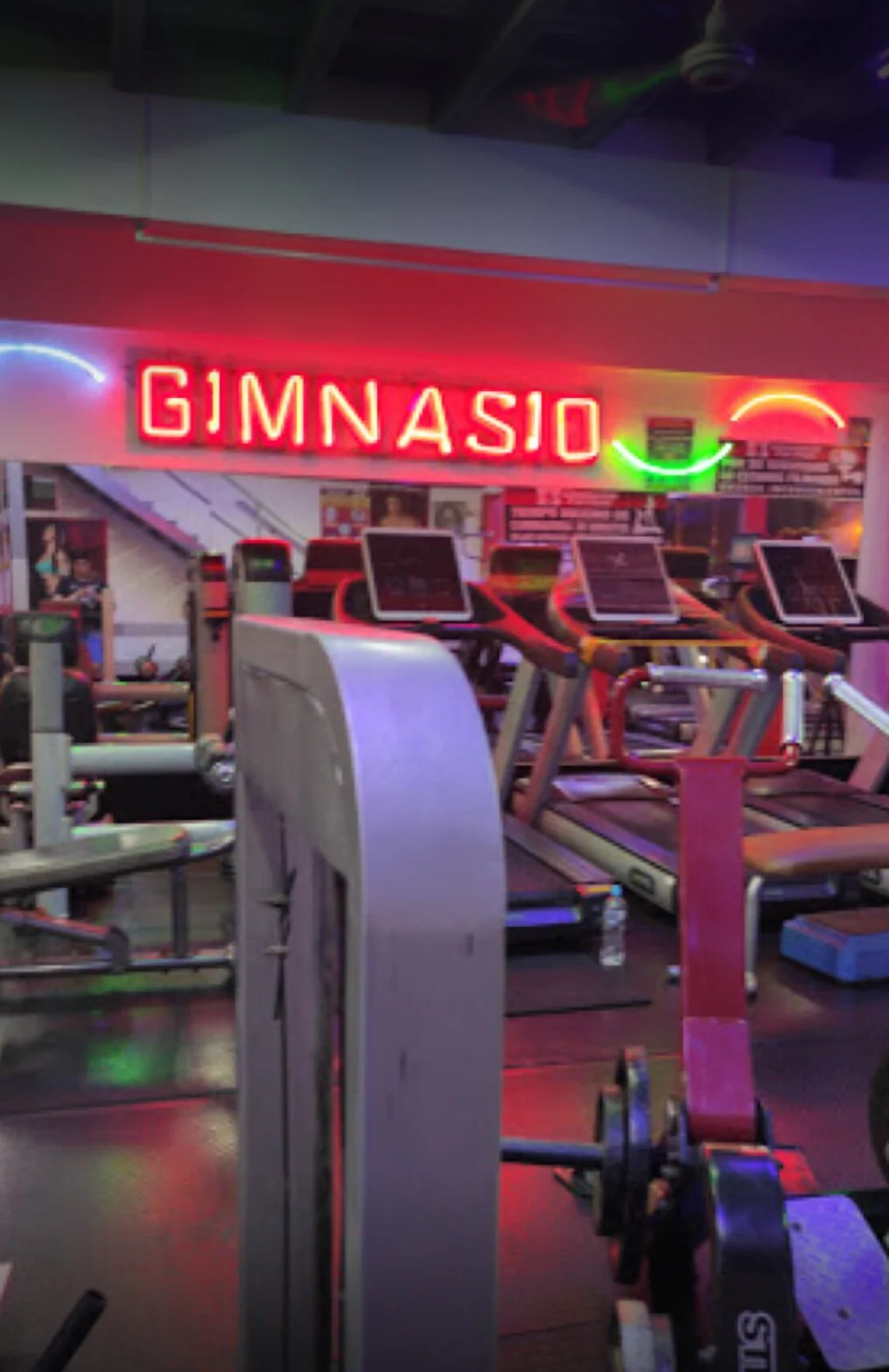 Gimnasio-gimnasio-formas-8748