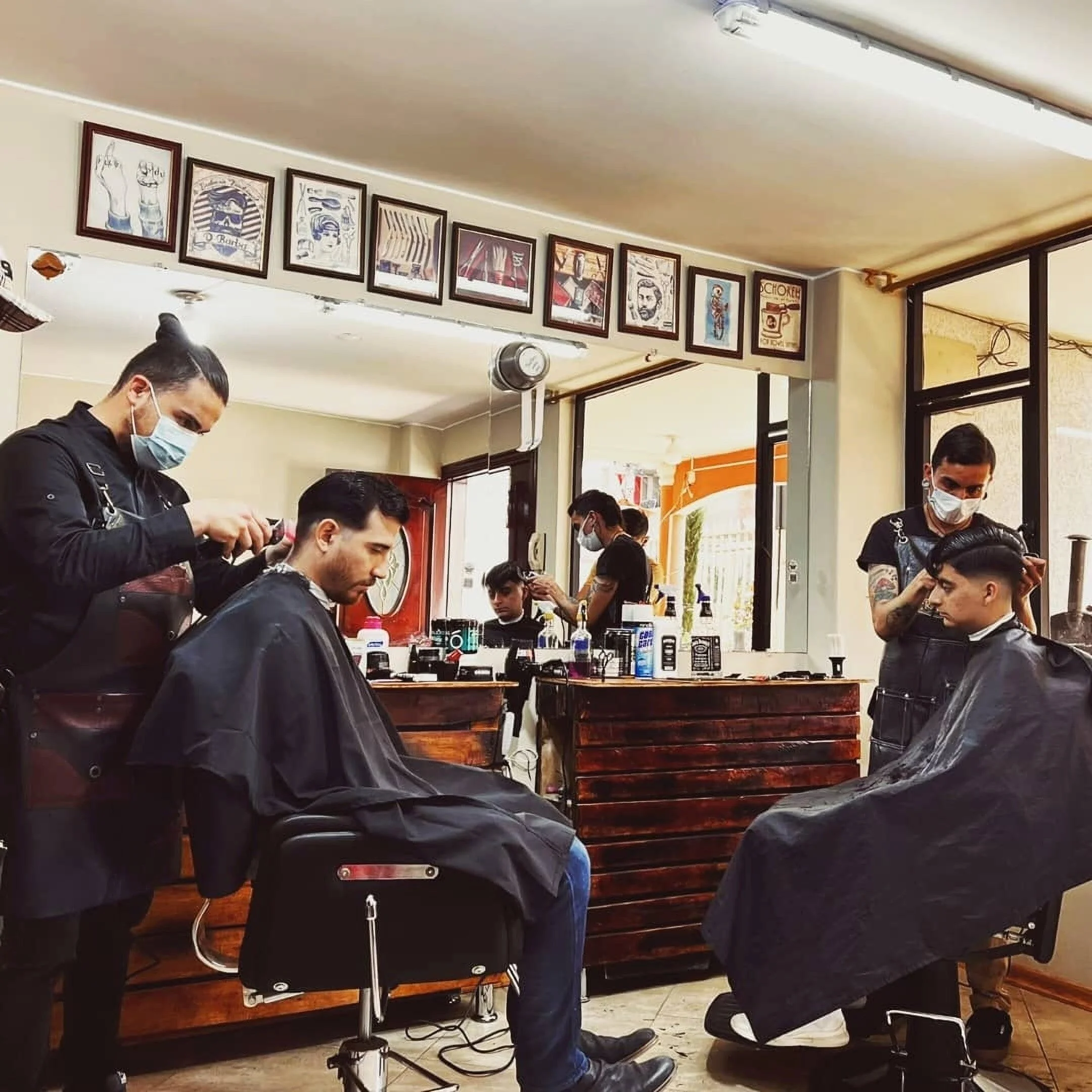 Barbería-moustache-barber-shop-ecuador-8990