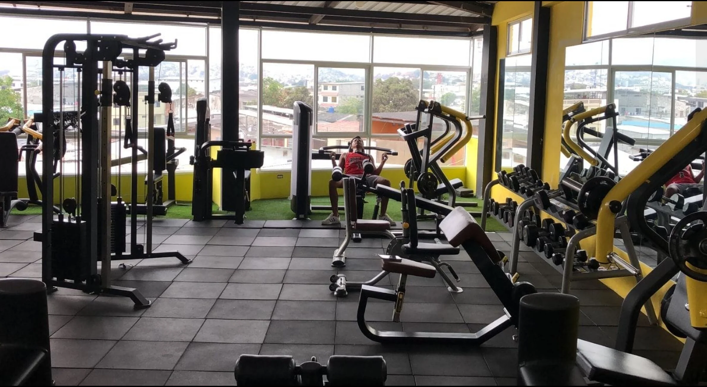 Gimnasio-nivala-gym-9497