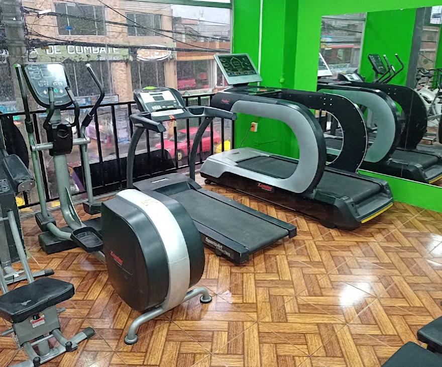 Gimnasio-fitness-style-gym-9658