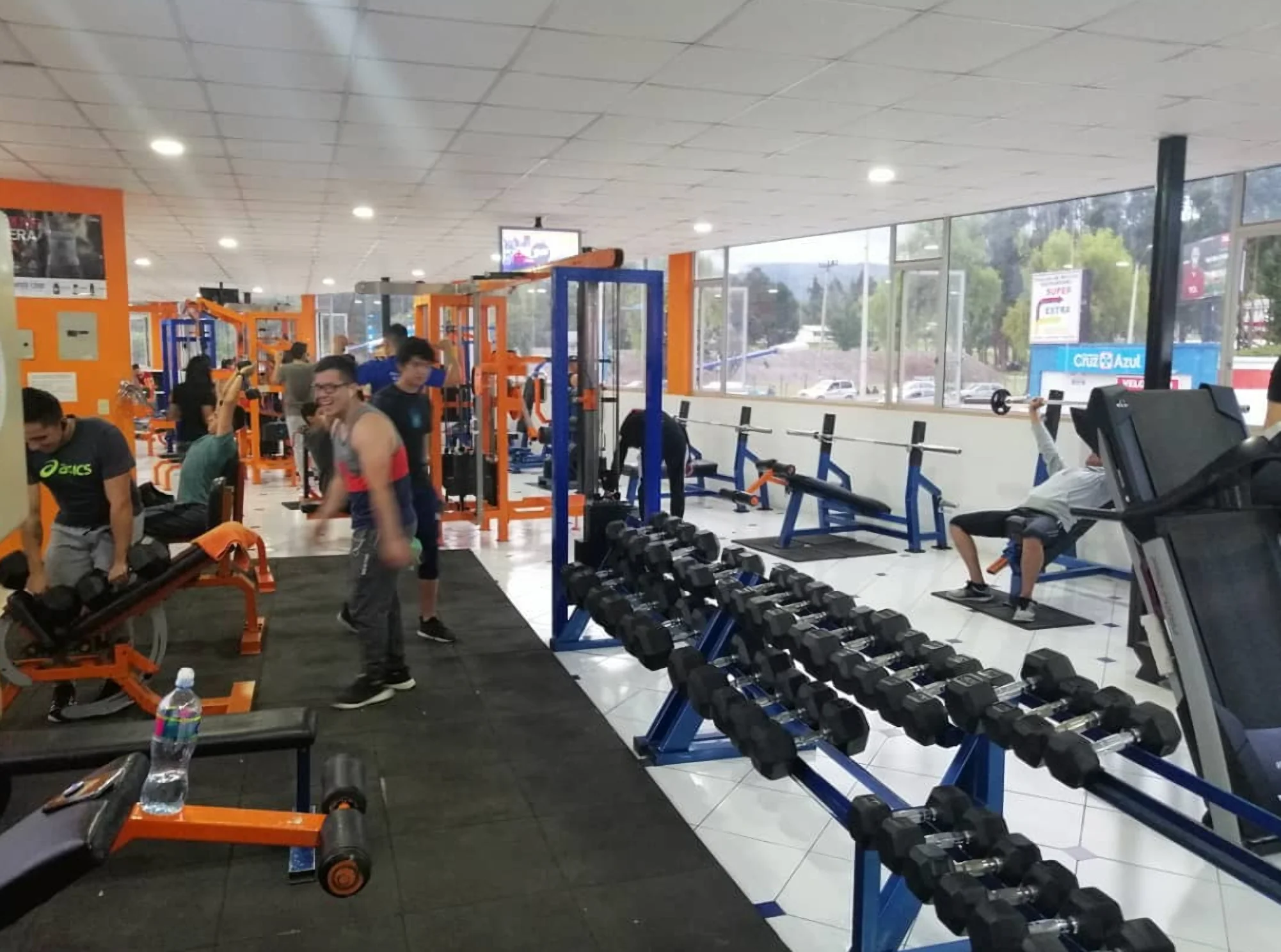 Gimnasio-gg-centro-de-acondicionamiento-fisico-9693