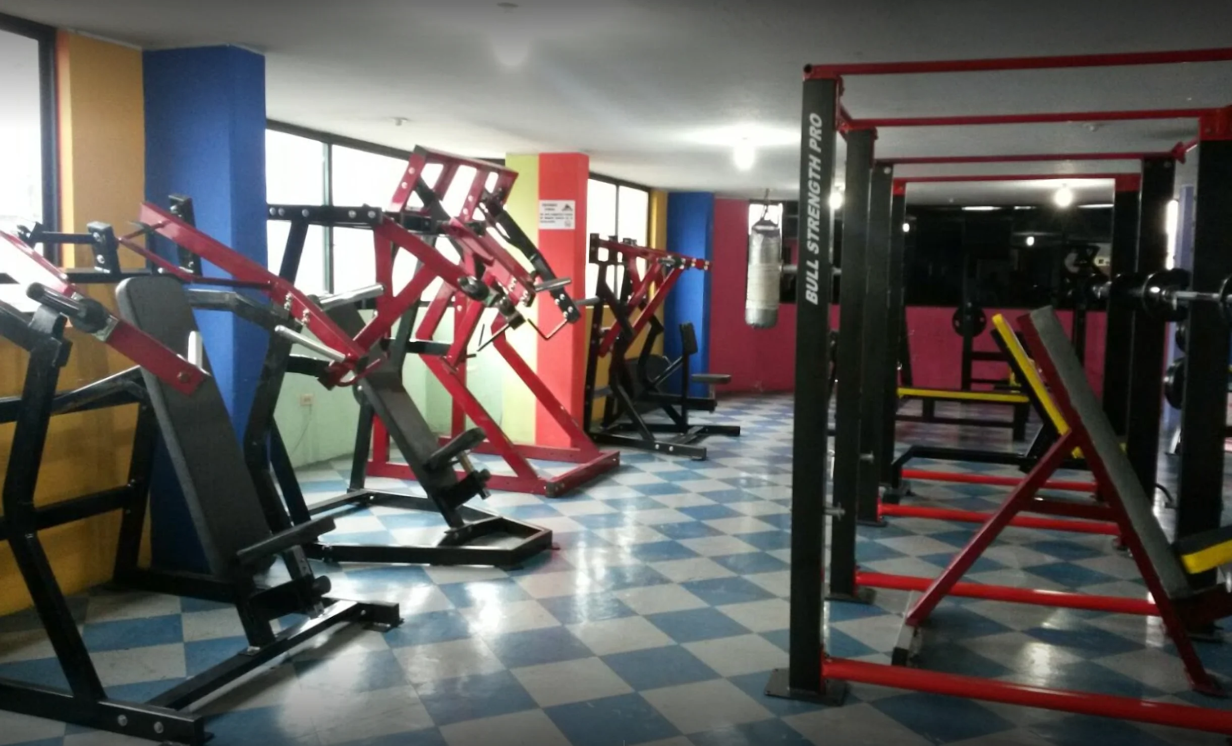 Gimnasio-gimnasio-bull-strength-9721